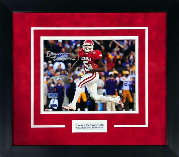 DARREN McFADDEN SIGNED ARKANSAS RAZORBACKS 8x10 FRAMED PHOTO COA