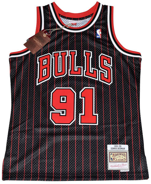 DENNIS RODMAN SIGNED CHICAGO BULLS #91 MITCHELL & NESS JERSEY W/ HOF 2011