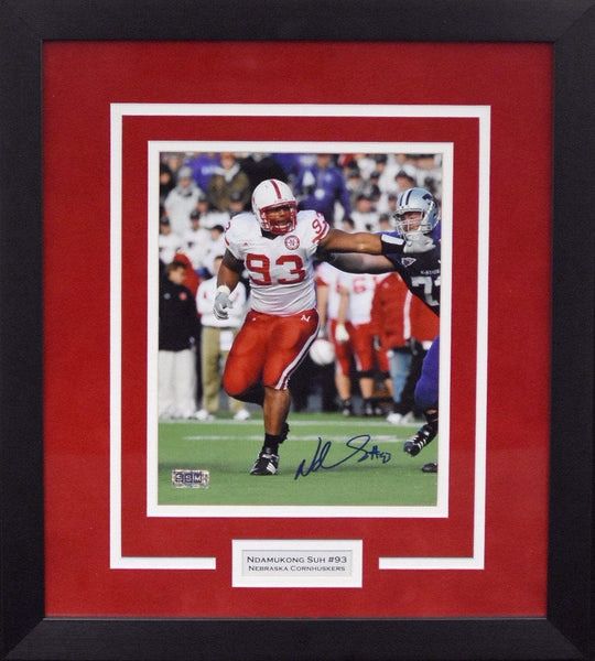 NDAMUKONG SUH AUTOGRAPHED NEBRASKA CORNHUSKERS 8x10 FRAMED PHOTO COA