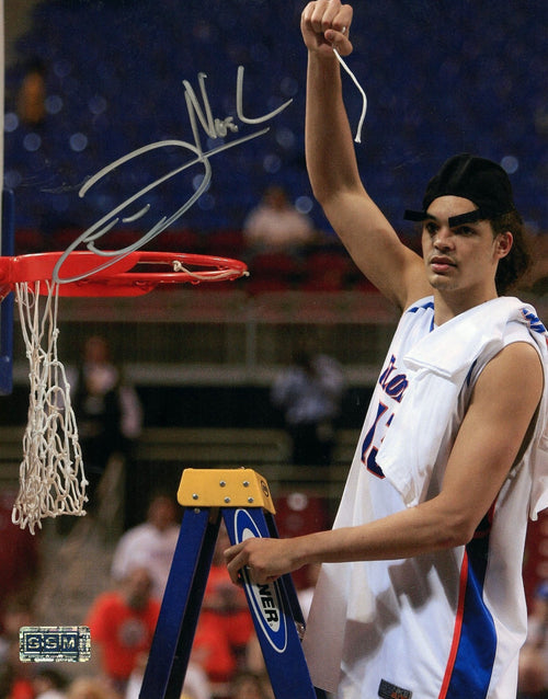 JOAKIM NOAH AUTOGRAPHED SIGNED FLORIDA GATORS 8x10 PHOTO COA