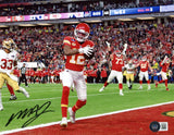 MECOLE HARDMAN SIGNED KANSAS CITY CHIEFS SUPER BOWL LVIII 8x10 PHOTO BECKETT