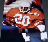 EARL CAMPBELL AUTOGRAPHED TEXAS LONGHORNS 16x20 PHOTO W/ 77 HEISMAN
