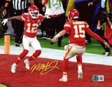 MECOLE HARDMAN SIGNED KANSAS CITY CHIEFS SUPER BOWL LVIII 8x10 PHOTO W/ MAHOMES