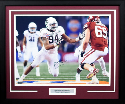 DAMONTRE MOORE AUTOGRAPHED TEXAS A&M AGGIES 16x20 FRAMED PHOTO TRISTAR