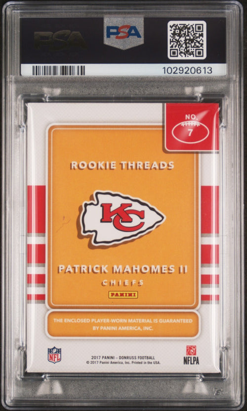 PATRICK MAHOMES SIGNED 2017 PANINI DONRUSS ROOKIE THREADS JERSEY PSA 8 AUTO 10