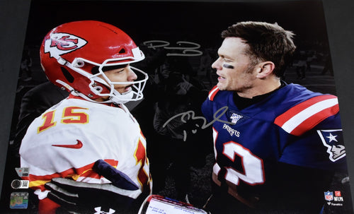 TOM BRADY & PATRICK MAHOMES SIGNED PATRIOTS CHIEFS 16x20 PHOTO BECKETT