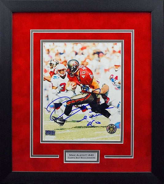 MIKE ALSTOTT AUTOGRAPHED TAMPA BAY BUCCANEERS 8x10 FRAMED PHOTO COA
