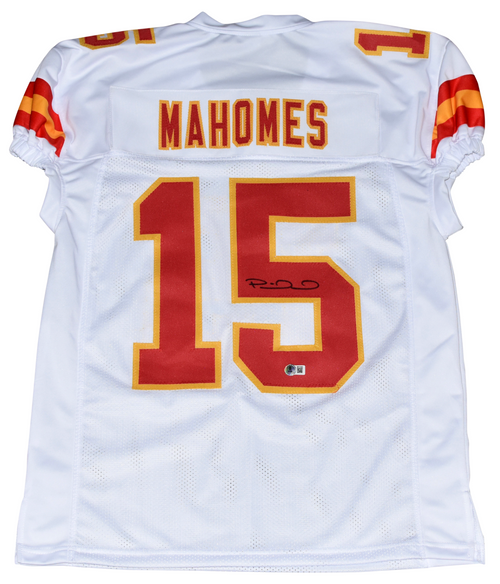 KANSAS CITY CHIEFS PATRICK MAHOMES AUTOGRAPHED #15 WHITE GAME CUT JERSEY BECKETT