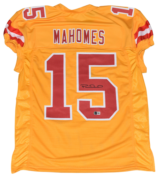 KANSAS CITY CHIEFS PATRICK MAHOMES AUTOGRAPHED #15 GOLD GAME CUT JERSEY BECKETT